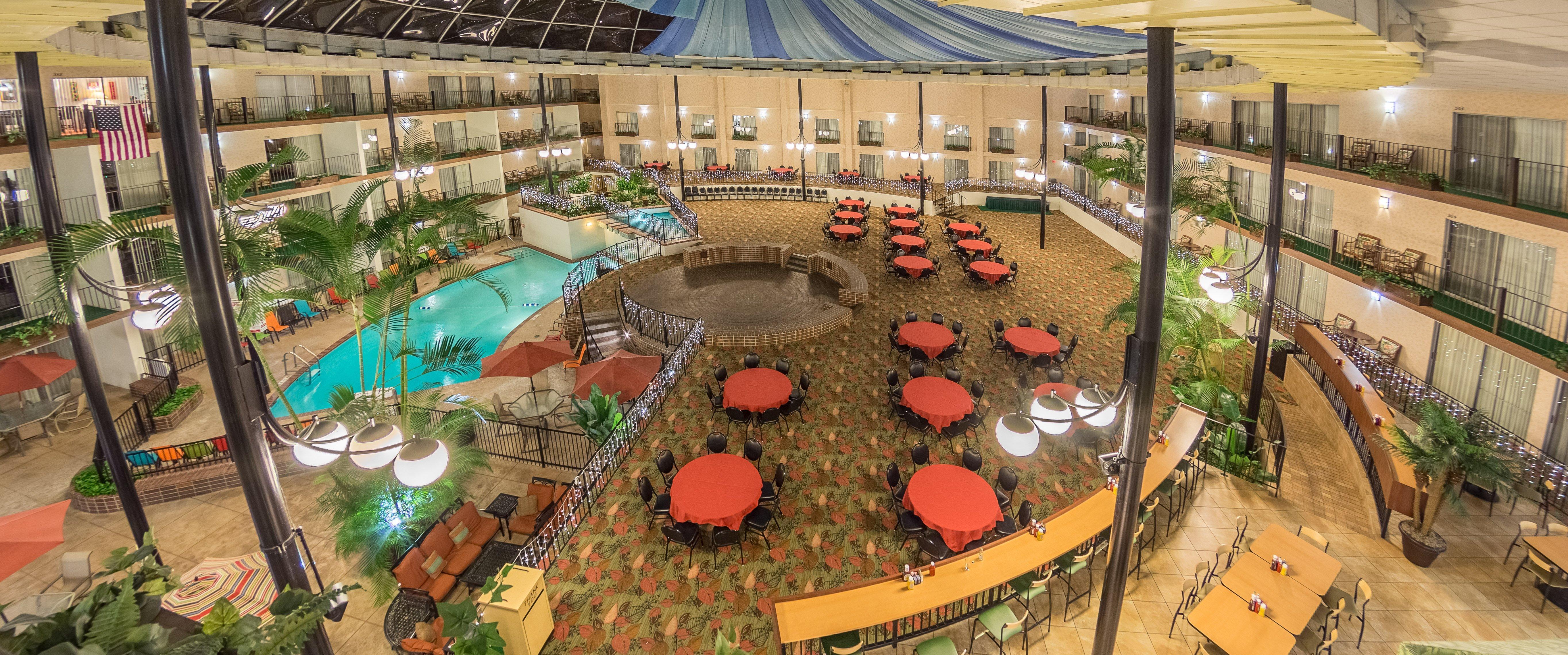 Holiday Inn Des Moines-Airport Conf Center By Ihg Exterior photo