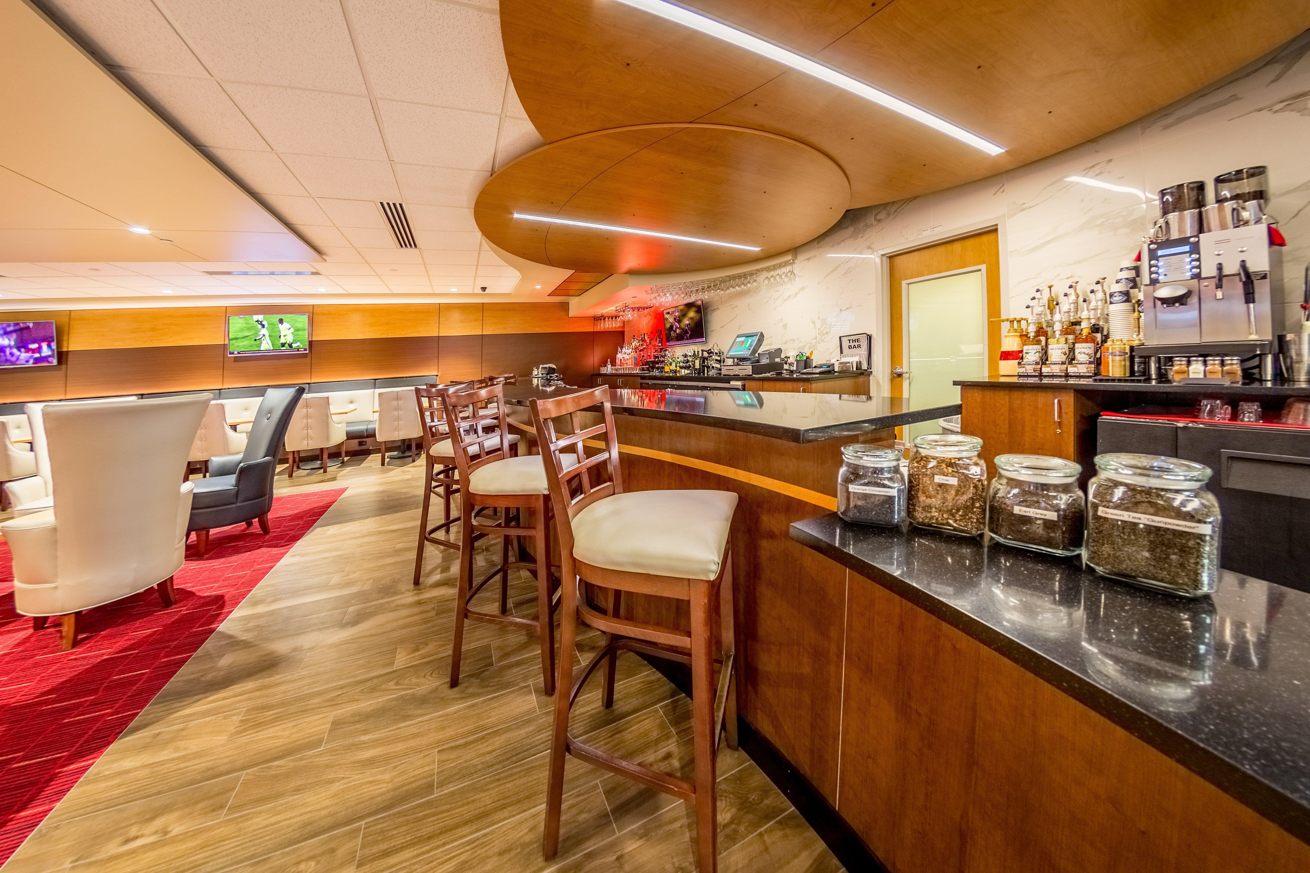 Holiday Inn Des Moines-Airport Conf Center By Ihg Exterior photo
