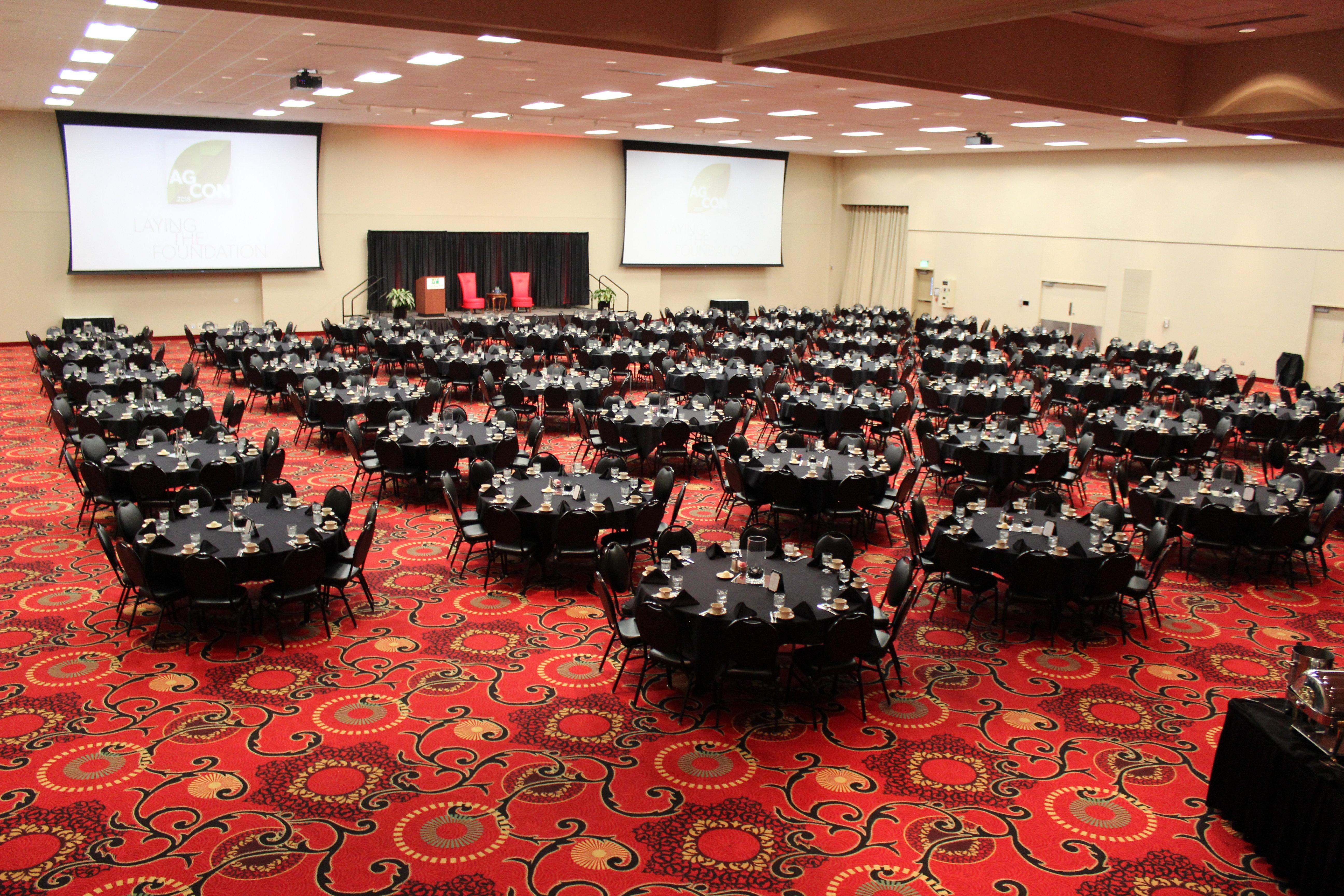 Holiday Inn Des Moines-Airport Conf Center By Ihg Exterior photo