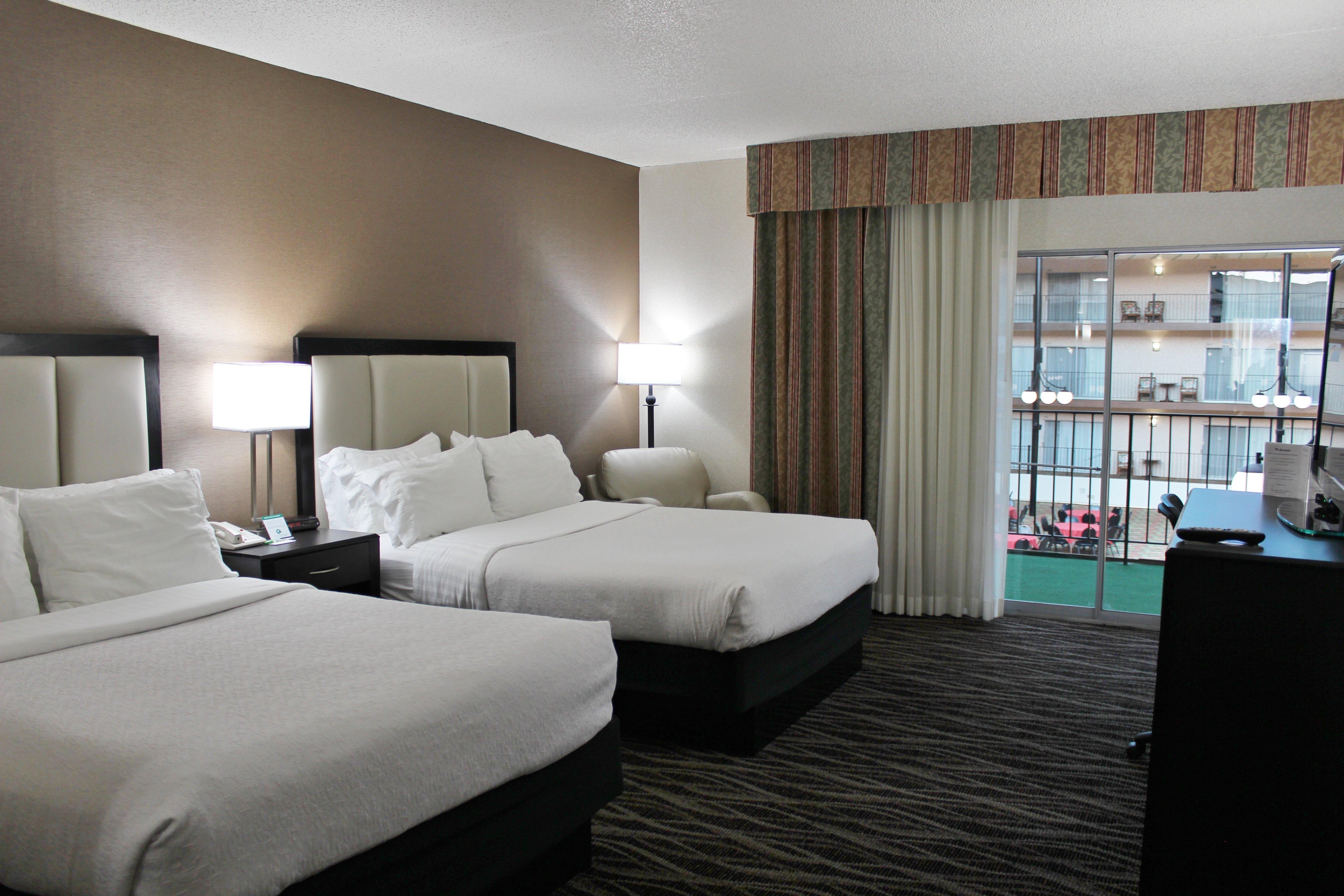 Holiday Inn Des Moines-Airport Conf Center By Ihg Exterior photo
