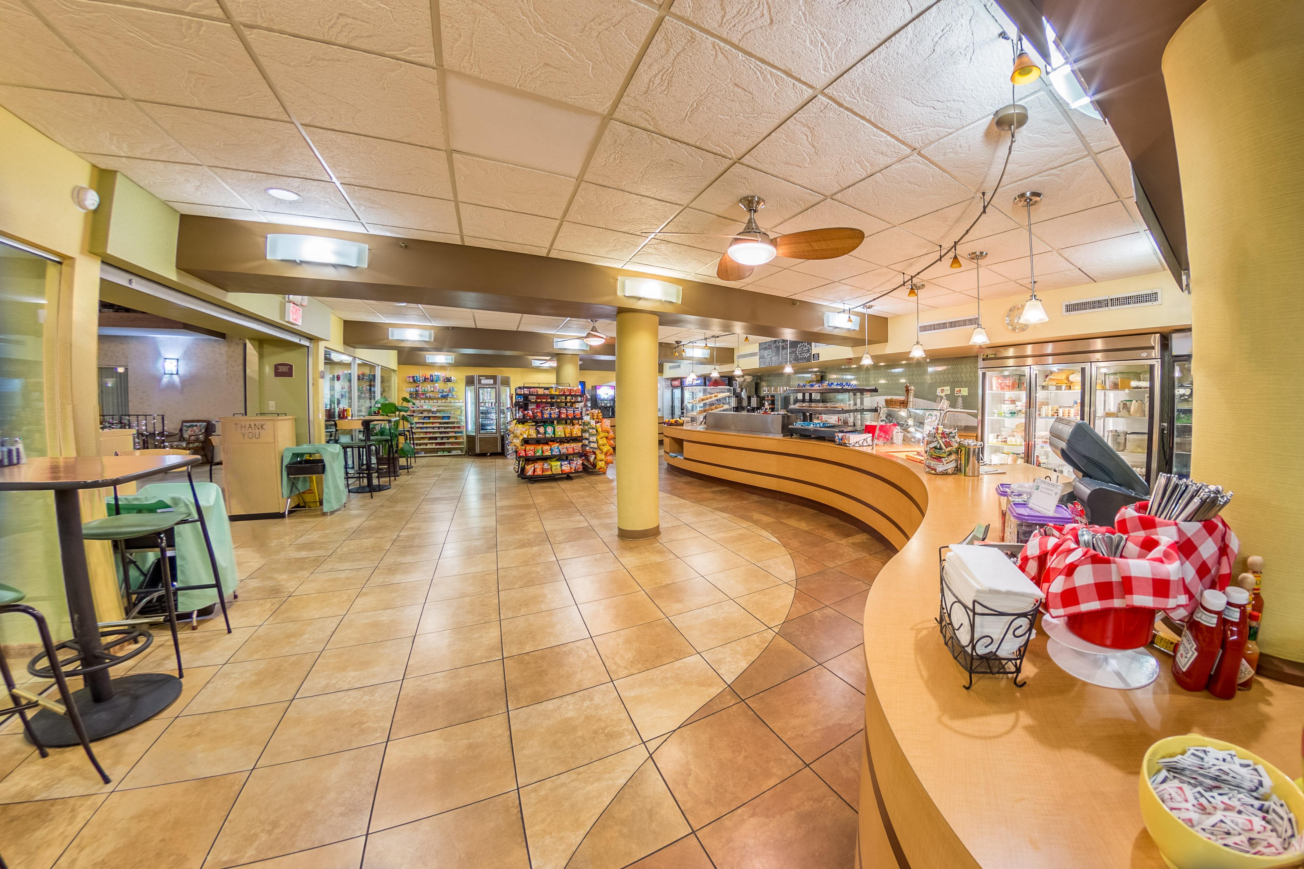 Holiday Inn Des Moines-Airport Conf Center By Ihg Exterior photo